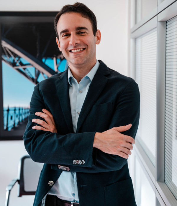 Dr. Gustavo Castro - Cirurgião